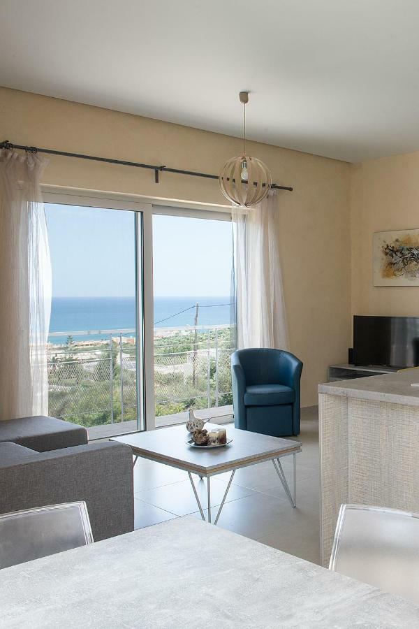 Pantanassa Villa Thalia Agia Marina Dış mekan fotoğraf